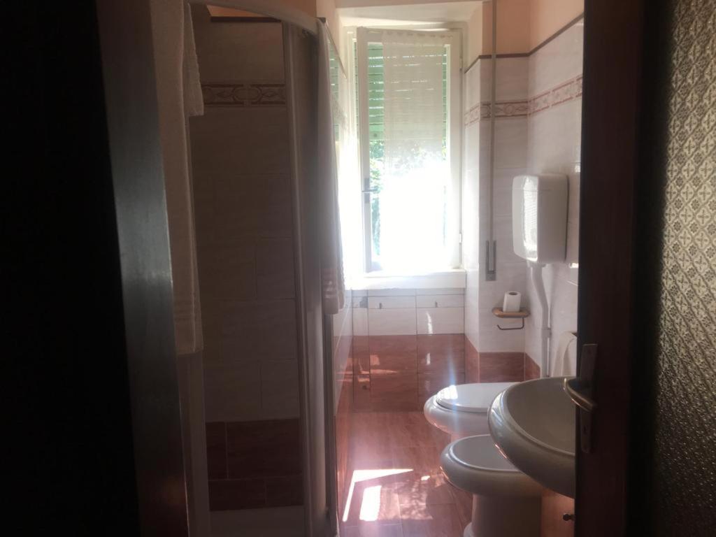 Casa Vacanza La Terrazza 발브로나 외부 사진